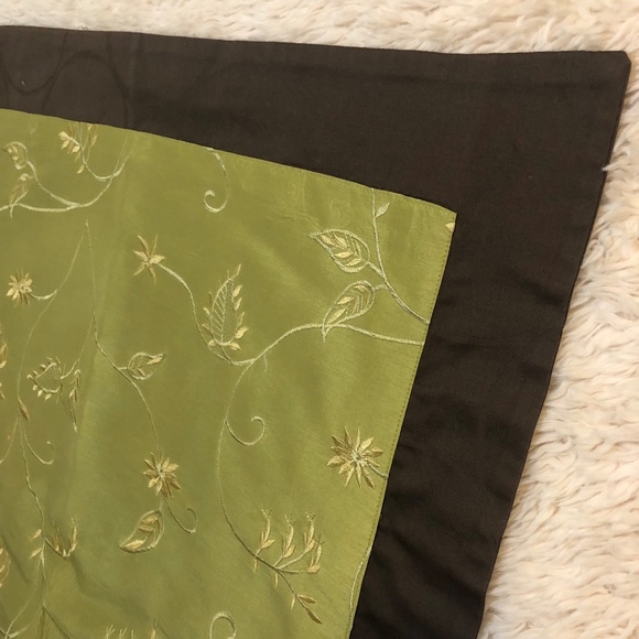 Queen Pillow Cases Green Dark Brown Decorative Embroidered Floral Elegant - Picture 2 of 8
